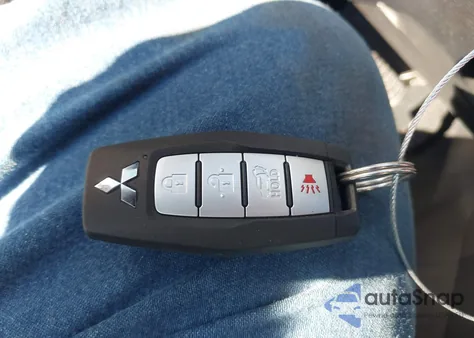 2025 Mitsubishi Outlander Se 2.5 S-Awc z USA, uszkodzony, nr VIN JA4J4VA86SZ023219